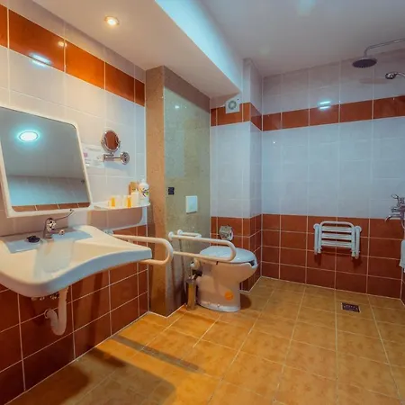 Hotell Perla 4*