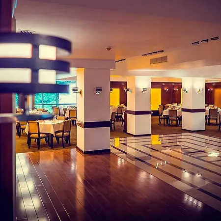 Perla 4* Slănic-Moldova