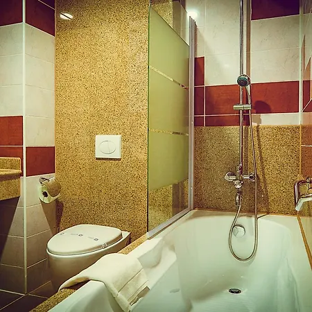 Hotell Perla 4*